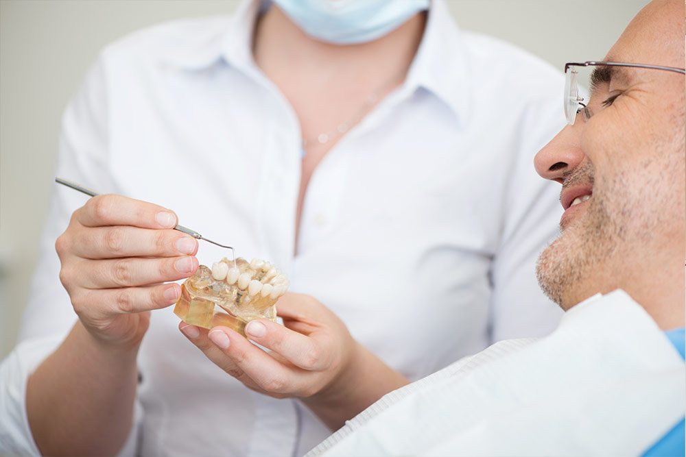 ¿Quién puede llevar implantes? - Candidatos a implantes dentales